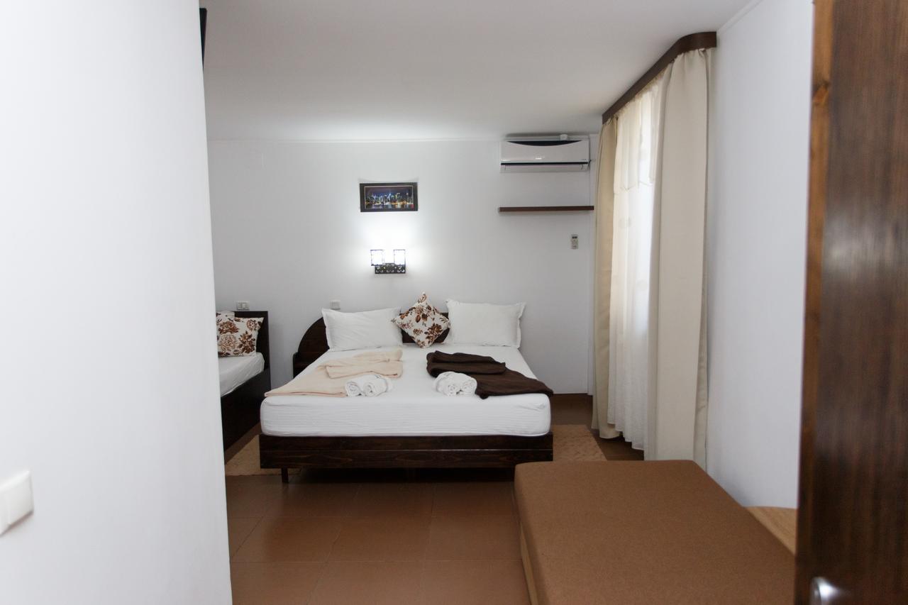 Vila Sandra คอสติเนช ภายนอก รูปภาพ