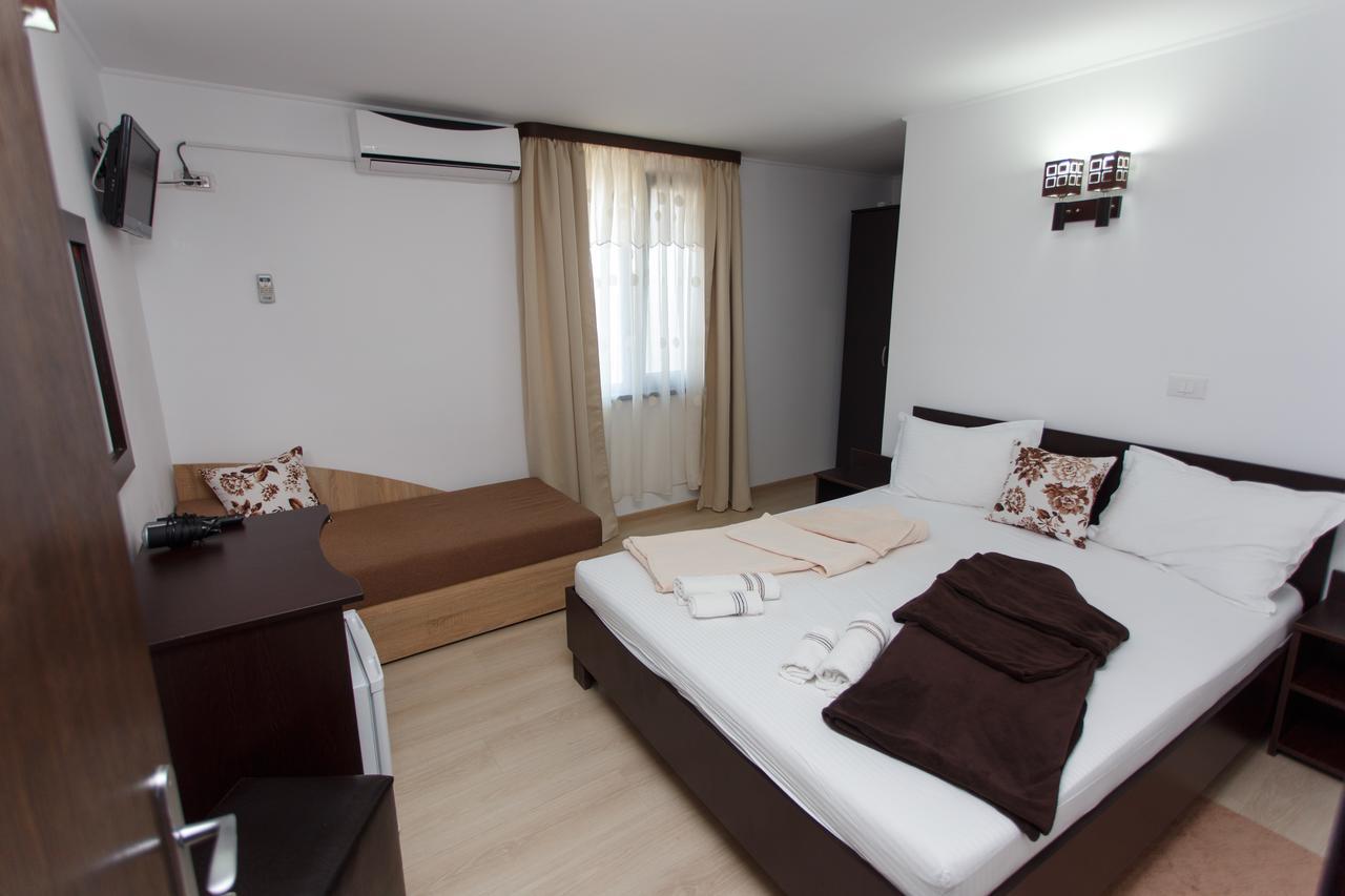 Vila Sandra คอสติเนช ภายนอก รูปภาพ